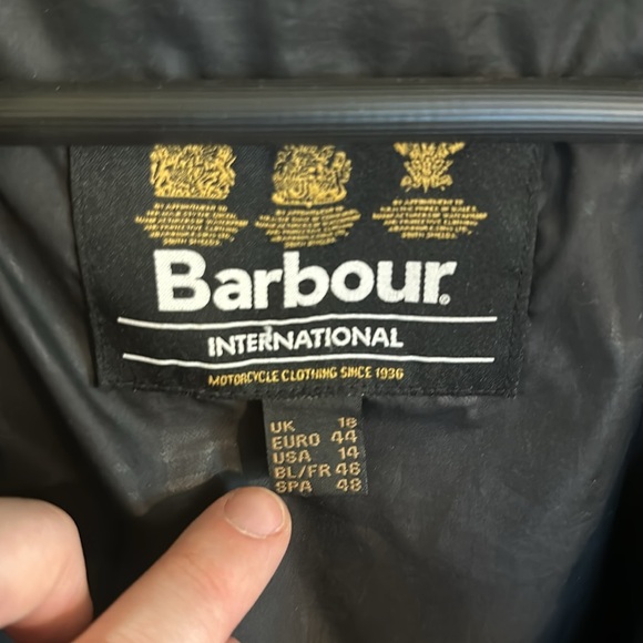 Barbour Enduro Quilted Jacket - Picture 6 of 12